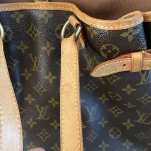 Authentic Louis Vuitton Battignoles!